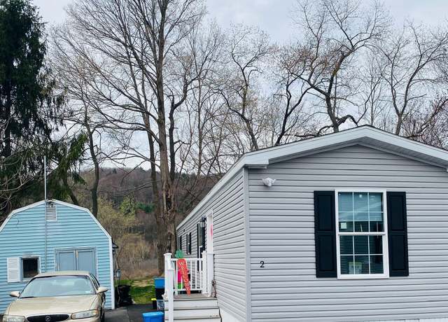 Property at 1402 Waterbury Rd, Thomaston, CT 06787, 2 beds, 1 bath