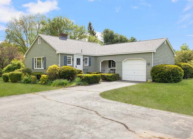 Property at 221 Cemetery Rd, Plainfield, CT 06374, 3 beds, 2 baths