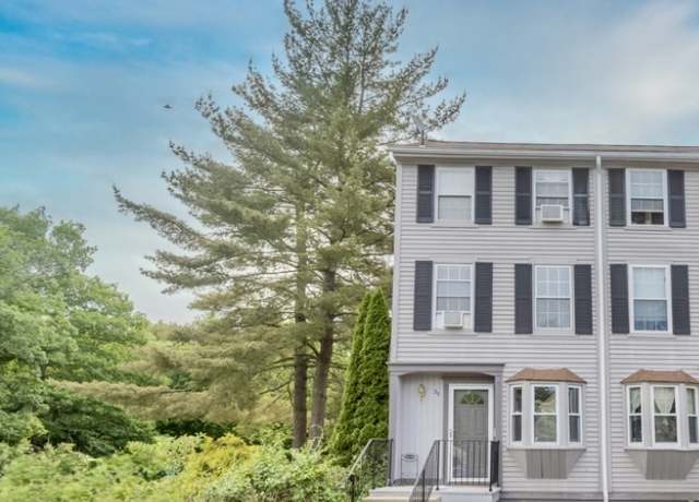 Property at 23 Rising Trail Dr Unit C, Middletown, CT 06457, 4 beds, 1.5 baths