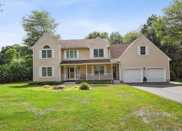 Property at 12 W Gate Rd, Farmington, CT 06032, 4 beds, 2.5 baths