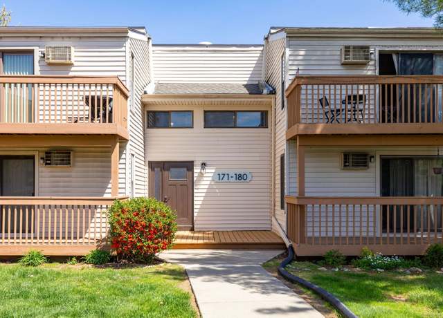 Property at 172 Woodland Dr #172, Cromwell, CT 06416, 1 bed, 1 bath