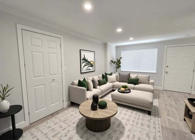 Property at 112 Glenwood Ave #112, Bridgeport, CT 06610, 2 beds, 1 bath