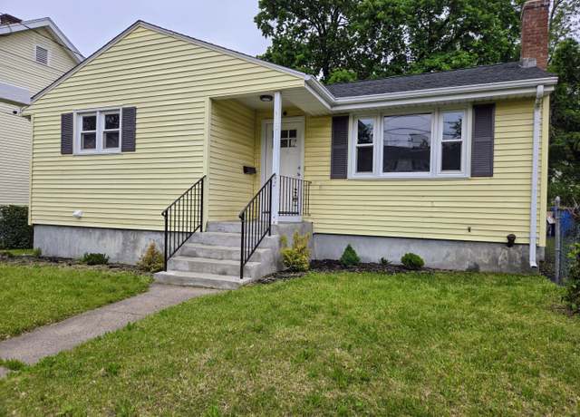 Property at 20 Morningside St W, Hartford, CT 06112, 3 beds, 2 baths