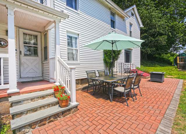Property at 44 Johnson Ave, Seymour, CT 06483, 4 beds, 2 baths