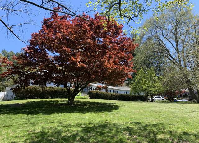 Property at 18 Sky Edge Dr, Bethel, CT 06801, 4 beds, 3.5 baths