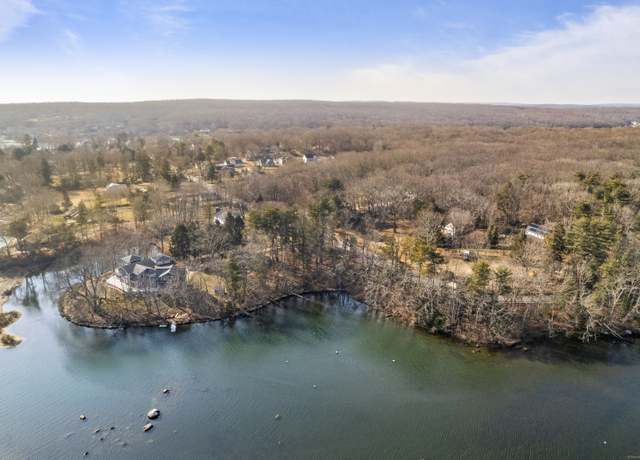 Property at 163 Oswegatchie Rd, Waterford, CT 06385