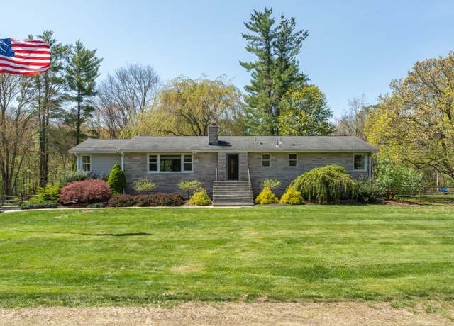 Property at 26 Rimmon Rd, Woodbridge, CT 06525, 3 beds, 2 baths