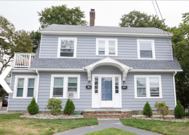 Property at 118 Vauxhall St, New London, CT 06320, 6 beds, 2 baths