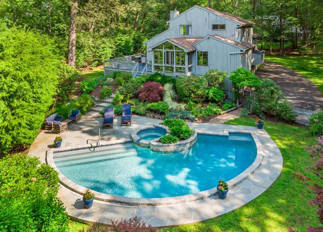 Property at 22 Kristy Dr, Bethel, CT 06801, 3 beds, 2.5 baths
