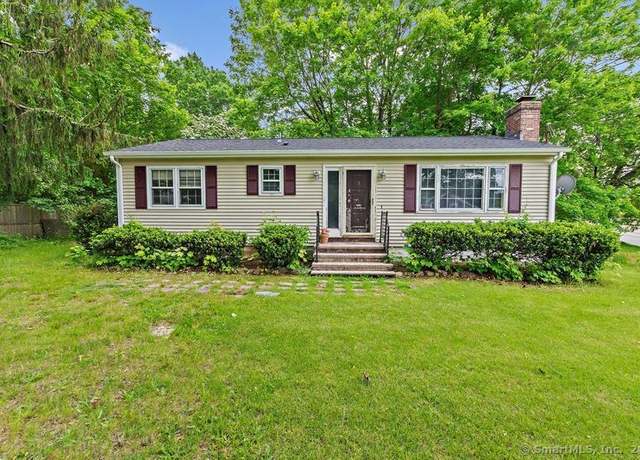 Property at 3 Pattagansett Ct, East Lyme, CT 06357, 2 beds, 1 bath
