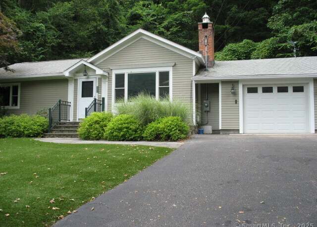 Property at 128 S Kent Rd, Kent, CT 06785, 2 beds, 2 baths