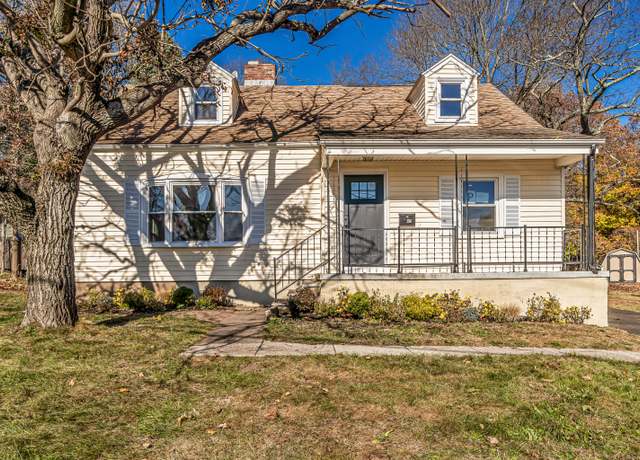 Property at 156 London Dr, Hamden, CT 06517, 4 beds, 2 baths