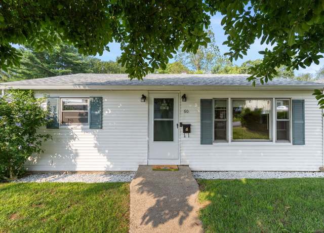 Property at 60 Hewey St, Waterbury, CT 06708, 3 beds, 1 bath