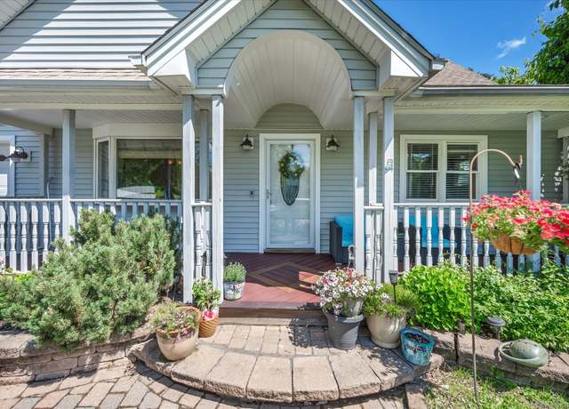 Property at 70 Birchwood Dr, Middletown, CT 06457, 4 beds, 3 baths