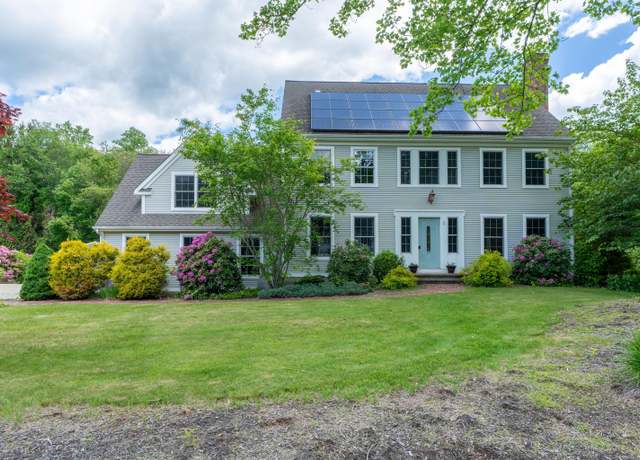 Property at 2 Acorn Dr, East Haddam, CT 06423, 3 beds, 2.5 baths