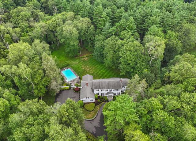 Property at 352 Ridgefield Rd, Wilton, CT 06897, 4 beds, 3.5 baths