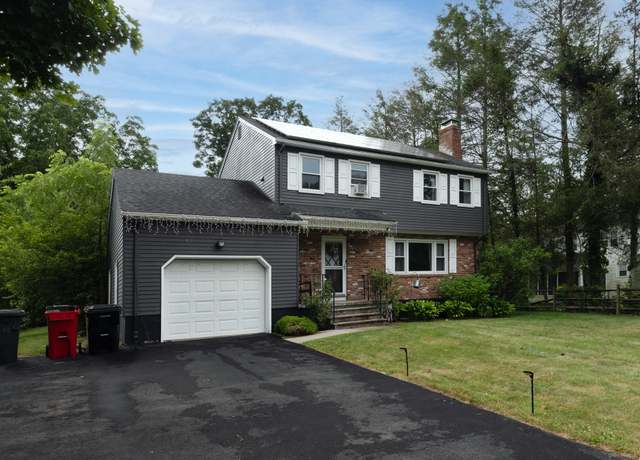 Property at 152 Fiesta Hts, Meriden, CT 06451, 3 beds, 2.5 baths