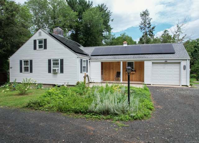 Property at 931 Chestnut Hill Rd, Glastonbury, CT 06073, 2 beds, 2 baths