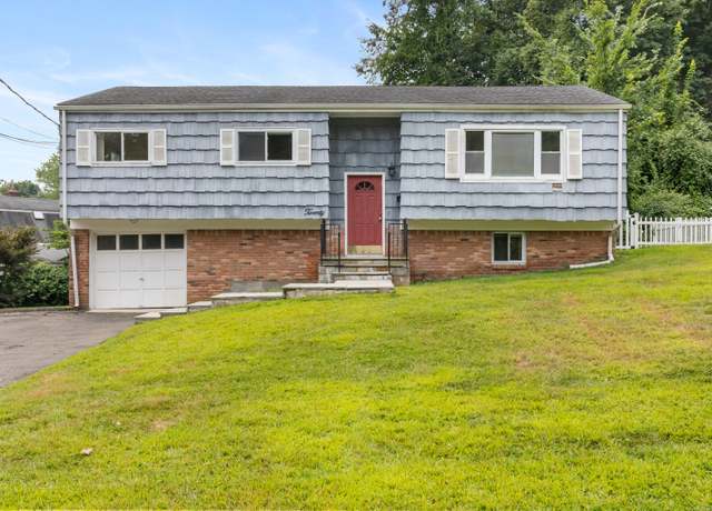 Property at 20 Lancaster Pl, Stamford, CT 06905, 3 beds, 2.5 baths