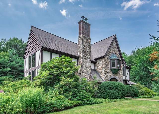 Property at 15 Tunxis Trl, Redding, CT 06896, 4 beds, 2.5 baths