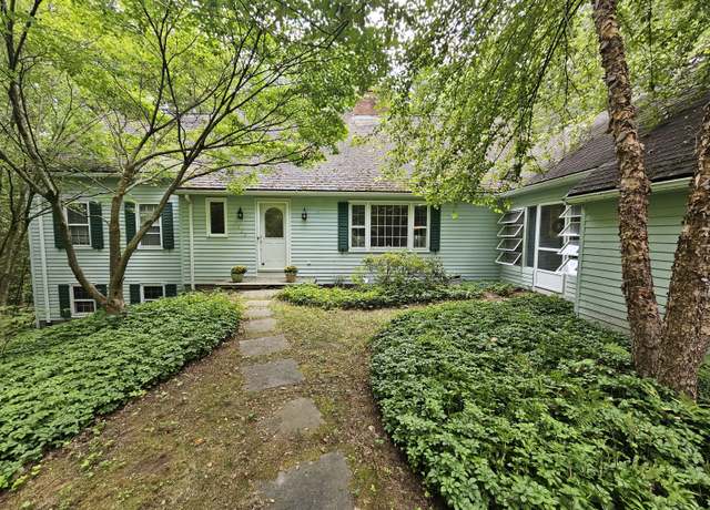 Property at 123 Reverknolls, Avon, CT 06001, 4 beds, 3 baths