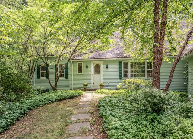Property at 123 Reverknolls, Avon, CT 06001, 4 beds, 3 baths