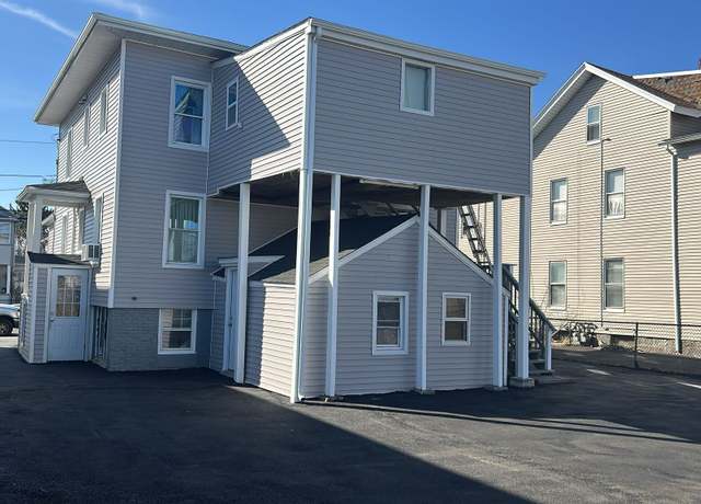 Property at 184 Park St, Bridgeport, CT 06608, 8 beds, 3 baths