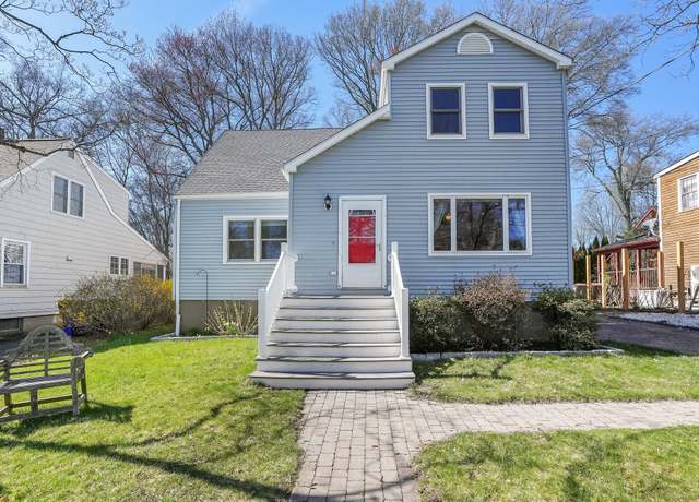 Property at 64 Woodcrest Rd, Fairfield, CT 06824, 4 beds, 2 baths