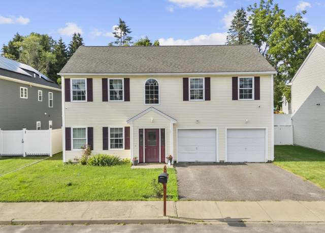 Property at 20 Society Hill Rd, Waterbury, CT 06704, 3 beds, 2.5 baths