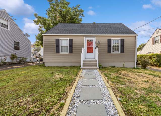 Property at 1885 Baldwin St, Waterbury, CT 06706, 3 beds, 1 bath