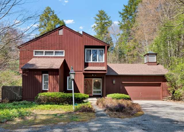 Property at 65 West Rd, Canton, CT 06019, 4 beds, 3 baths