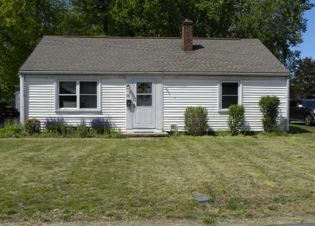 Property at 98 Crescent Dr, East Hartford, CT 06118, 3 beds, 1 bath
