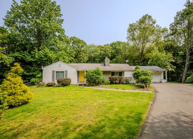 Property at 11 Walker Ln, Woodbridge, CT 06525, 3 beds, 2 baths