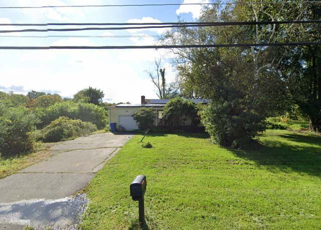 Property at 132 North Rd, East Windsor, CT 06088, 3 beds, 1 bath