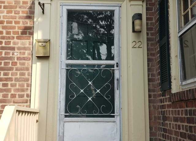 Property at 22 Sims St, Bridgeport, CT 06604, 1 bed, 1 bath