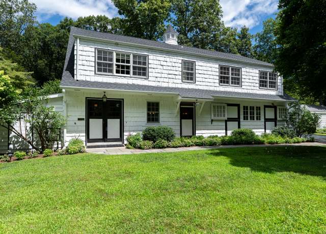 Property at 656 Westover Rd, Stamford, CT 06902, 4 beds, 2.5 baths