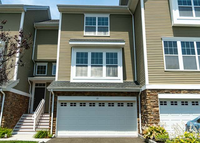 Property at 15 Bristol Ter #15, Danbury, CT 06810, 2 beds, 2.5 baths
