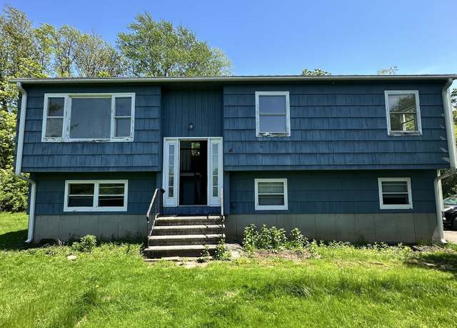Property at 48 Canterbury Dr, Durham, CT 06422, 3 beds, 2 baths
