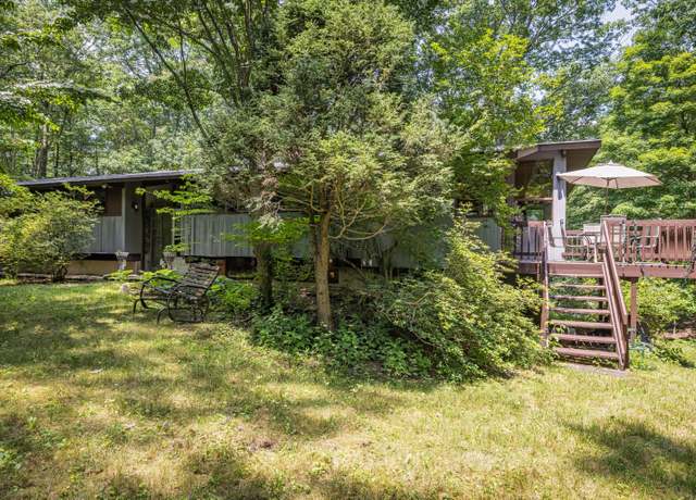 Property at 88 Hillyndale Rd, Mansfield, CT 06268, 4 beds, 3 baths