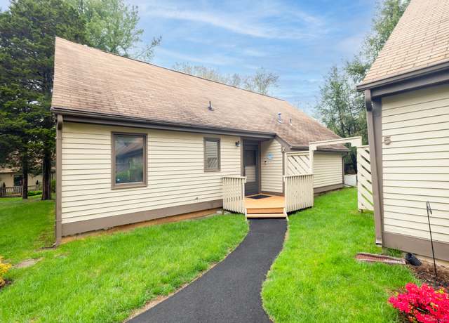 Property at 7 Copper Hill Dr #7, Guilford, CT 06437, 2 beds, 2 baths