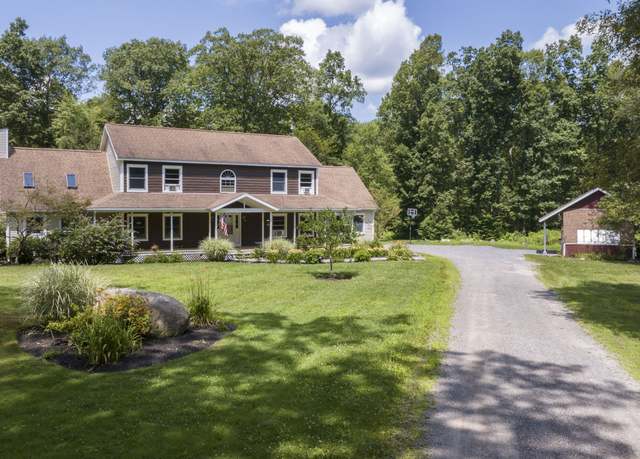 Property at 101 Center Rd, Woodstock, CT 06281, 4 beds, 3.5 baths