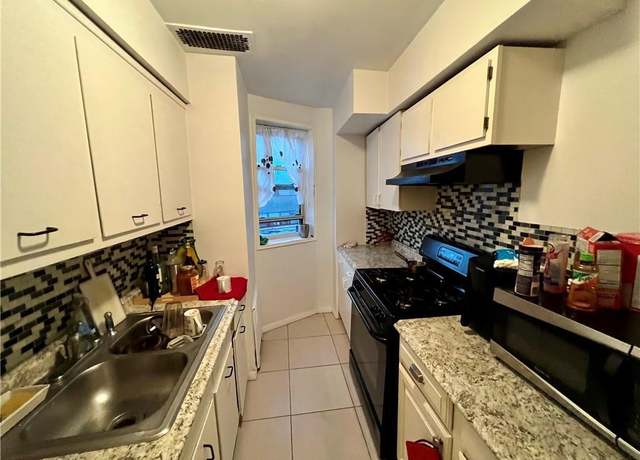 Property at 125 Prospect St Apt 6F, Stamford, CT 06901, 2 beds, 2 baths