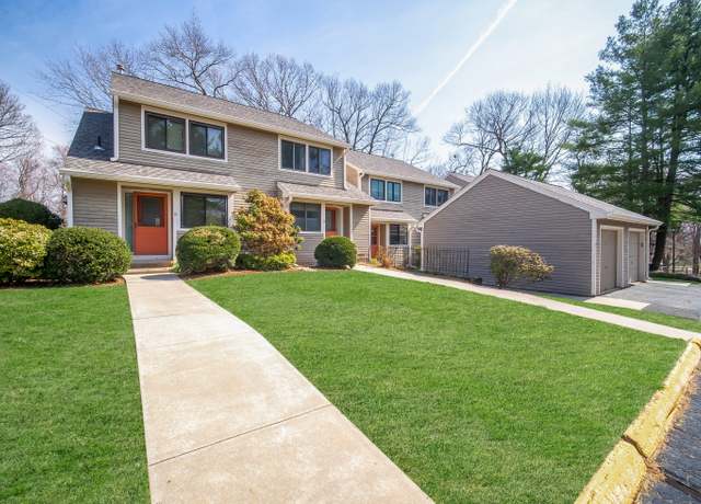 Property at 27 Pequot Dr #27, Rocky Hill, CT 06067, 2 beds, 1.5 baths