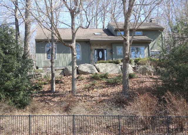 Property at 21 Amanda Dr, Manchester, CT 06040, 4 beds, 3.5 baths