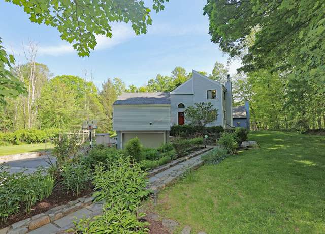 Property at 47 Old South Salem Rd, Ridgefield, CT 06877, 4 beds, 3.5 baths
