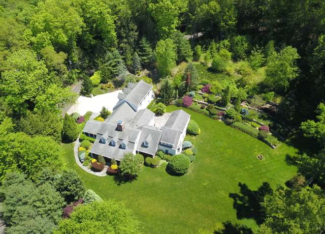 Property at 29 Bradley Rd, Weston, CT 06883, 5 beds, 6.5 baths