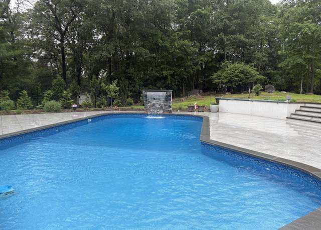 Property at 25 Cogswell Ln, Stamford, CT 06902, 5 beds, 7.5 baths