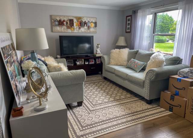 Property at 30 Standish Rd Apt 2, Stamford, CT 06902, 2 beds, 1 bath