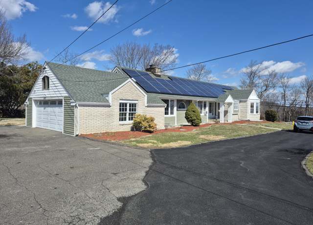 Property at 1 Dogwood Dr, Danbury, CT 06811, 4 beds, 3 baths