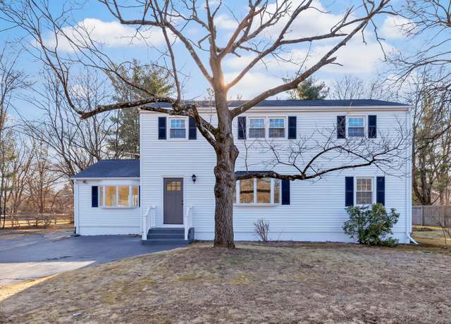 Property at 17 Pequot Ave, North Haven, CT 06473, 4 beds, 3 baths